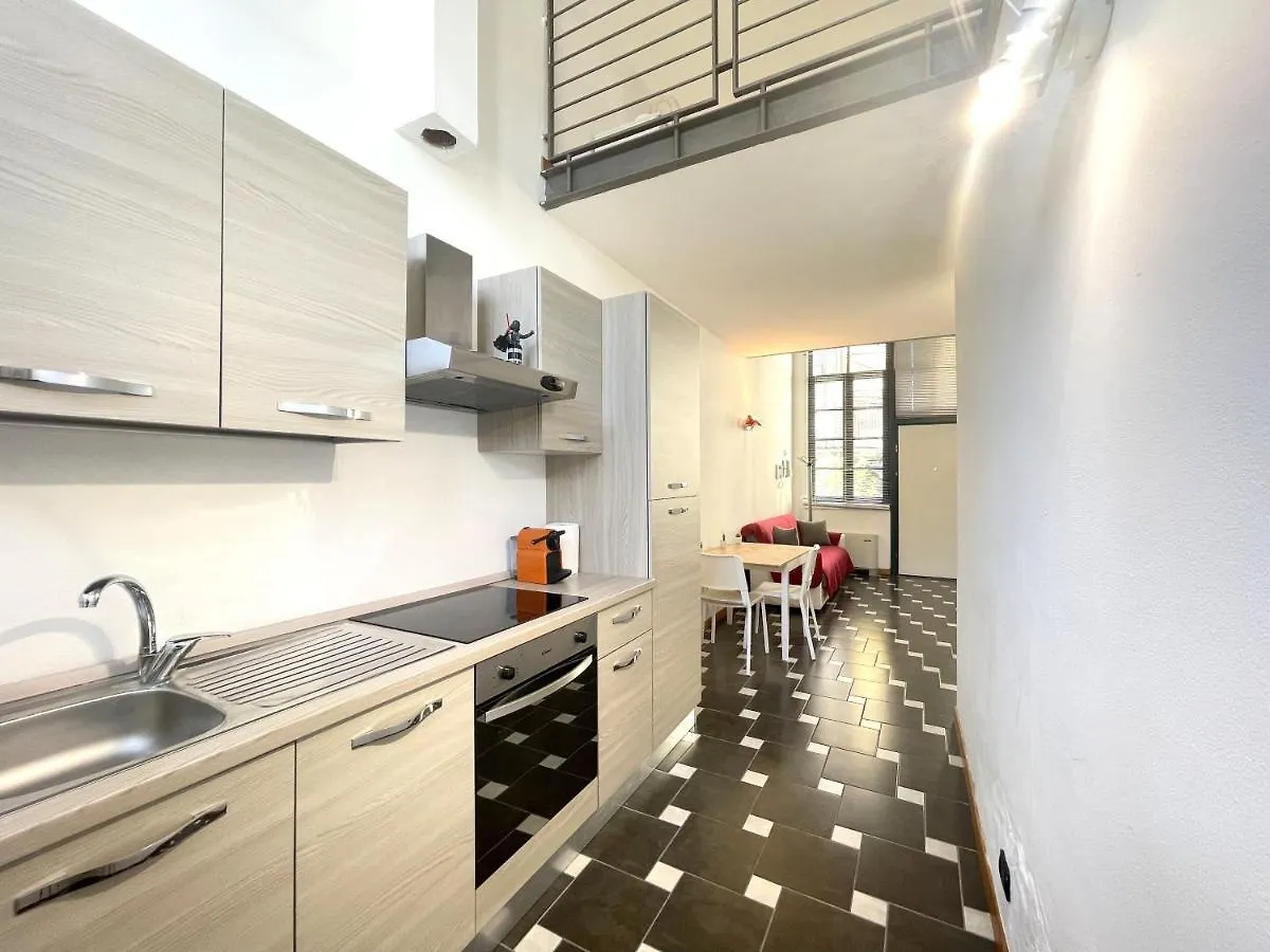 Accomodo Mil47 Monolocale Prada Apartment Milan