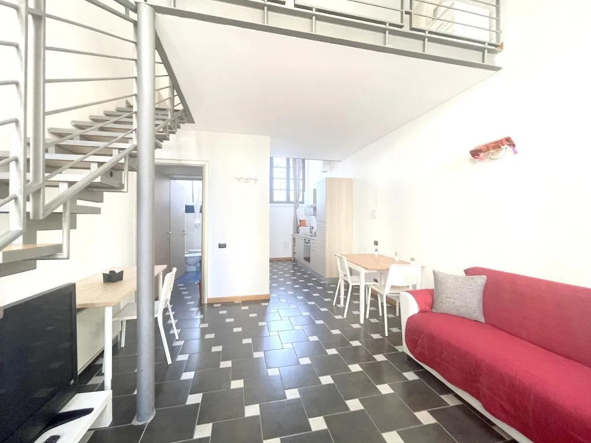 Accomodo Mil47 Monolocale Prada Apartment Milan